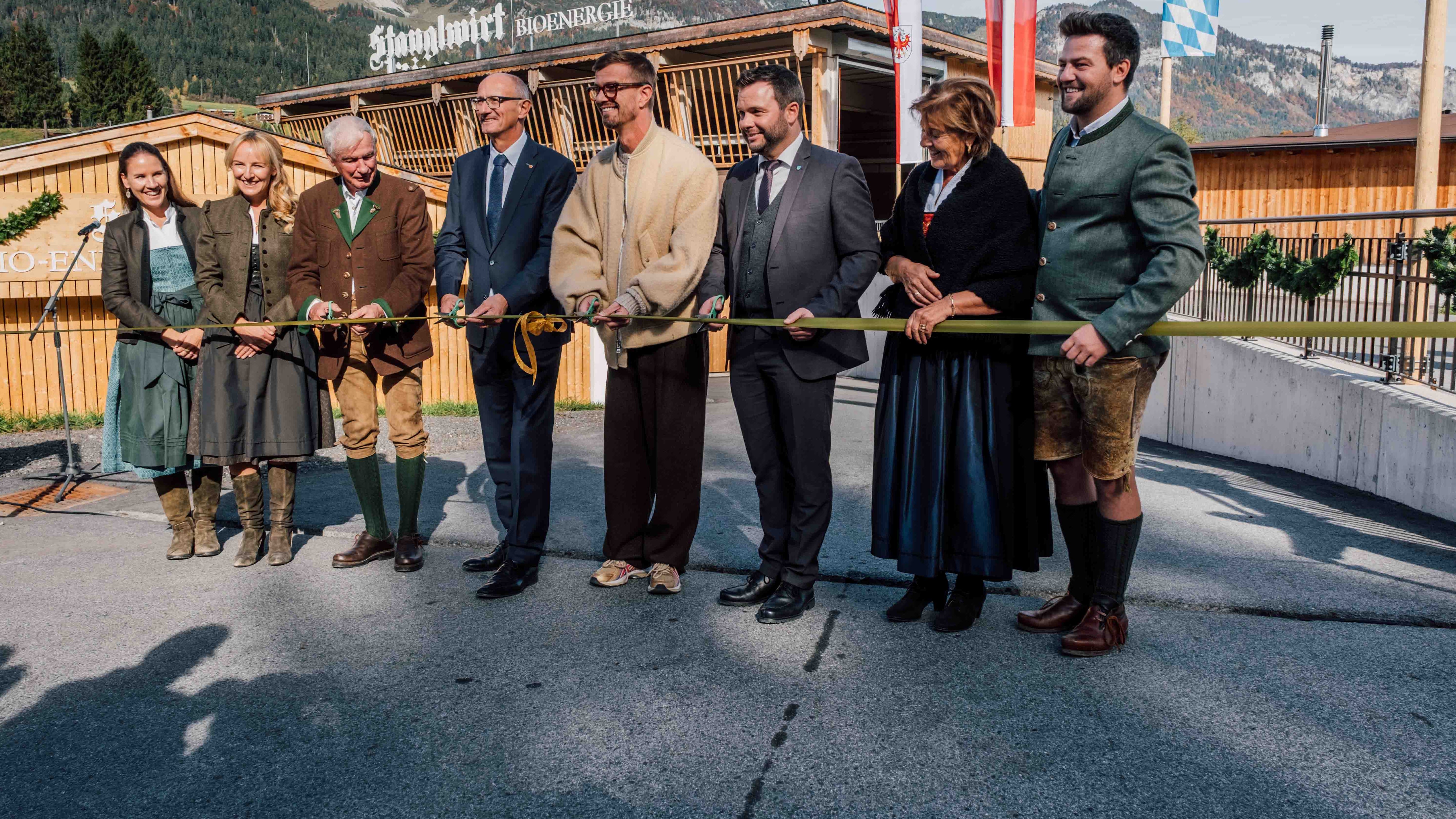 STANGLWIRT präsentiert sein Kraftwerk „Stanglwirt BIO-Energie“