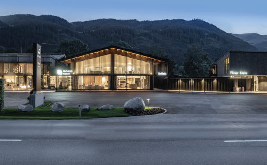 <p>©Andreas Wimmer ©Gasteiger Design ©Siematic Pure ©Florian Mitterer ©ceyess ©Thomas Taurer</p>